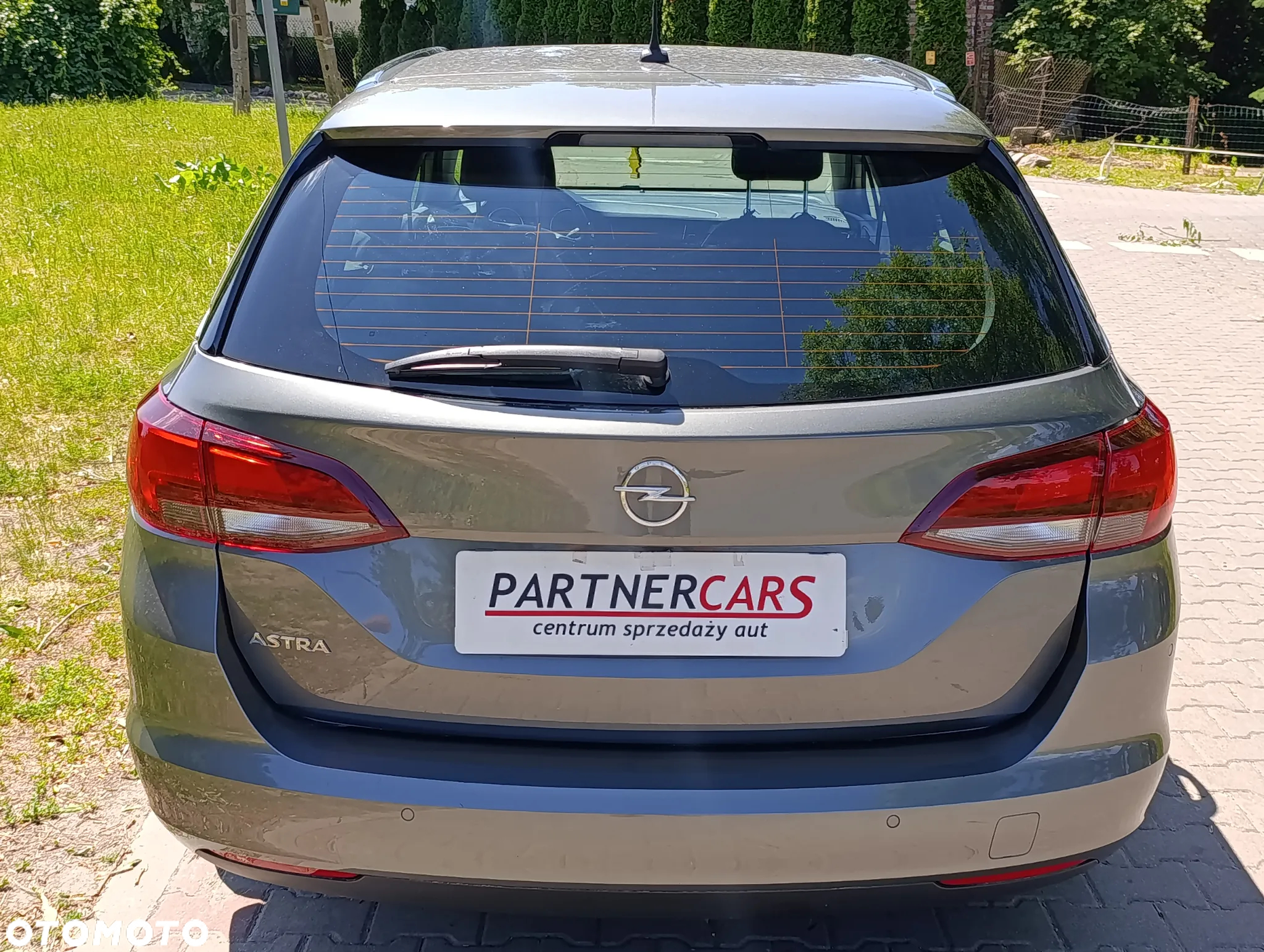 Opel Astra V 1.2 T Elegance S&S - 9