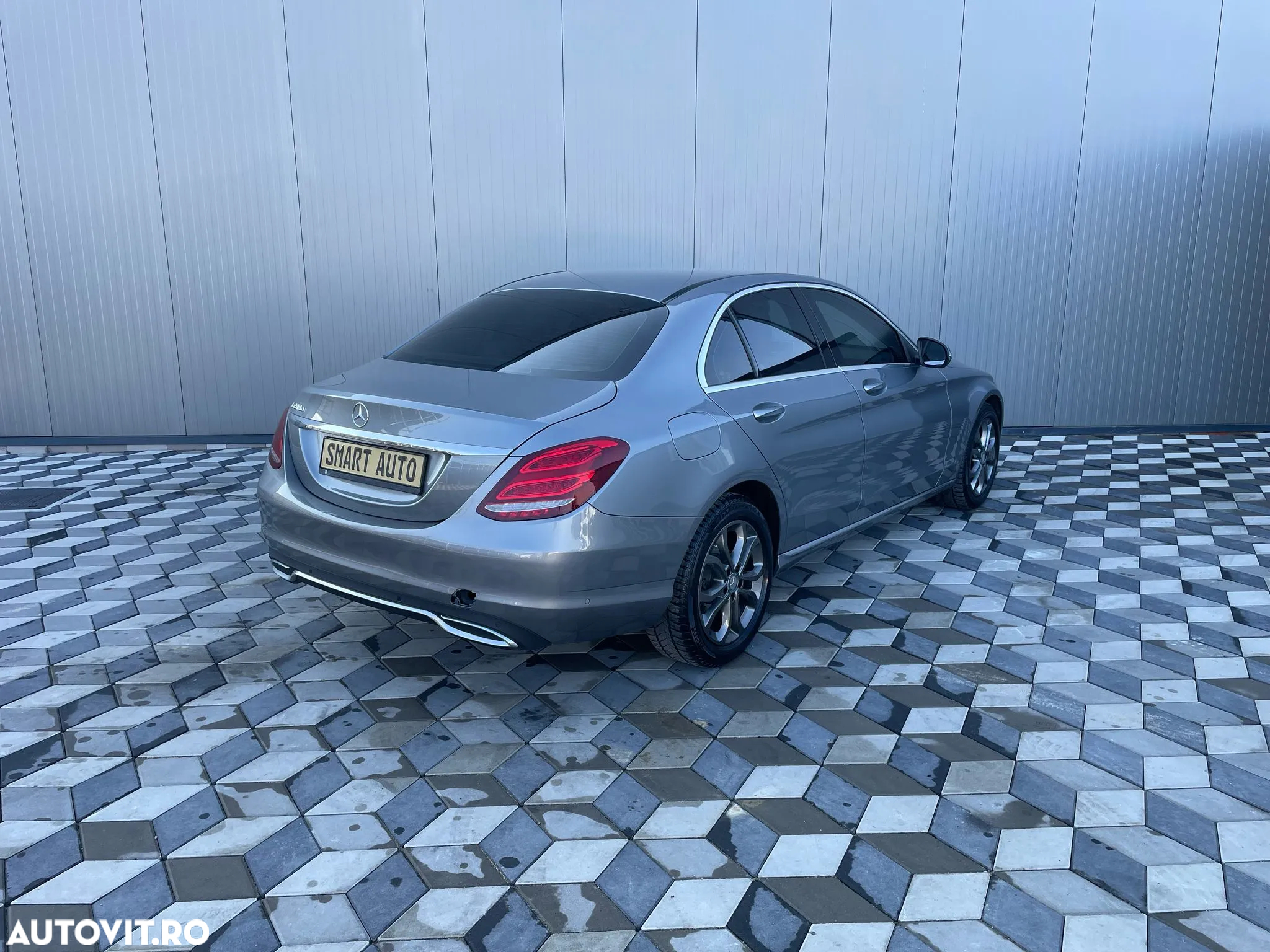 Mercedes-Benz C - 4