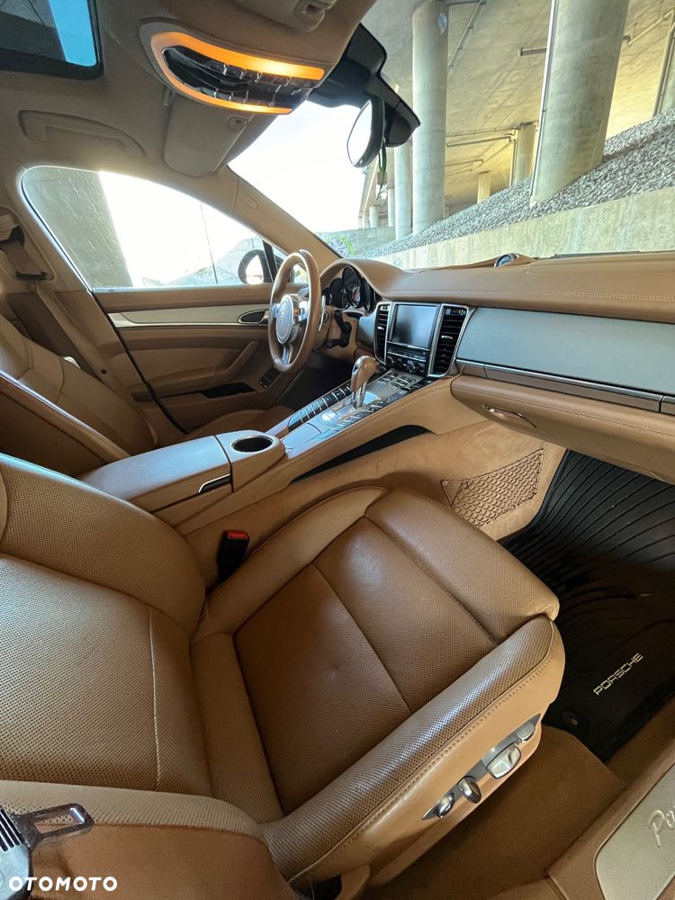 Porsche Panamera 4S PDK - 18