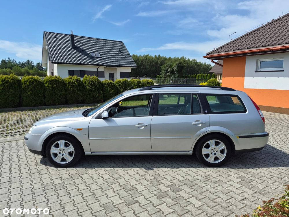 Ford Mondeo 2.5 V6 Ghia X - 2