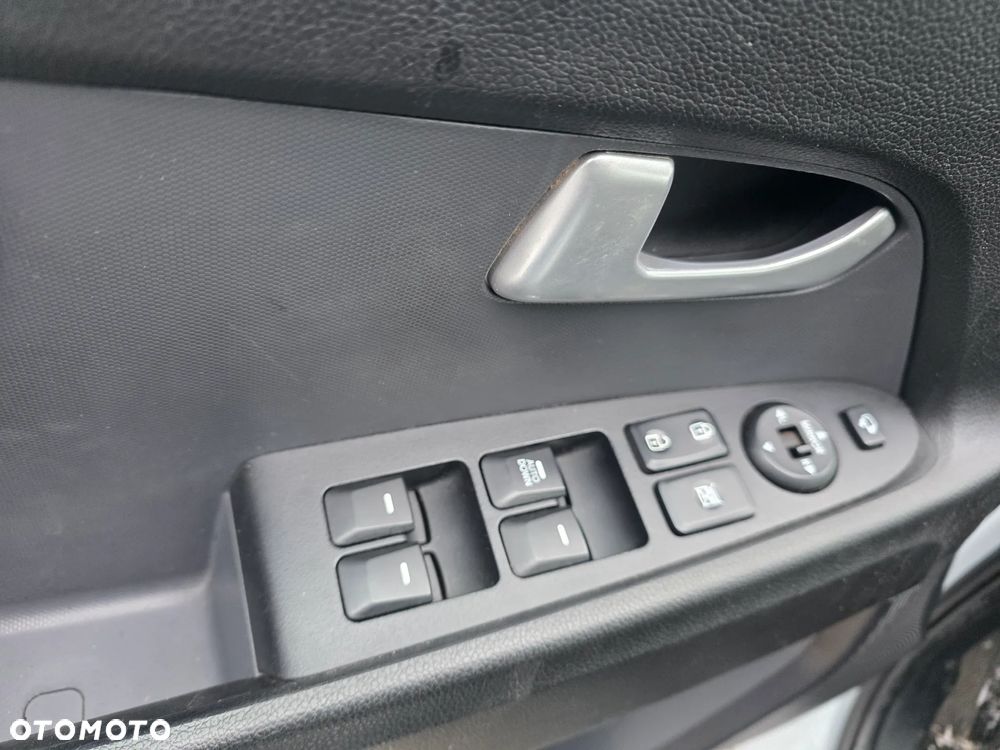 Kia Sportage 1.6 GDI L 2WD - 12