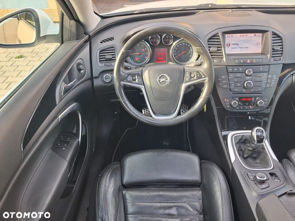 Opel Insignia 2.0 Turbo 4x4 Sport - 27