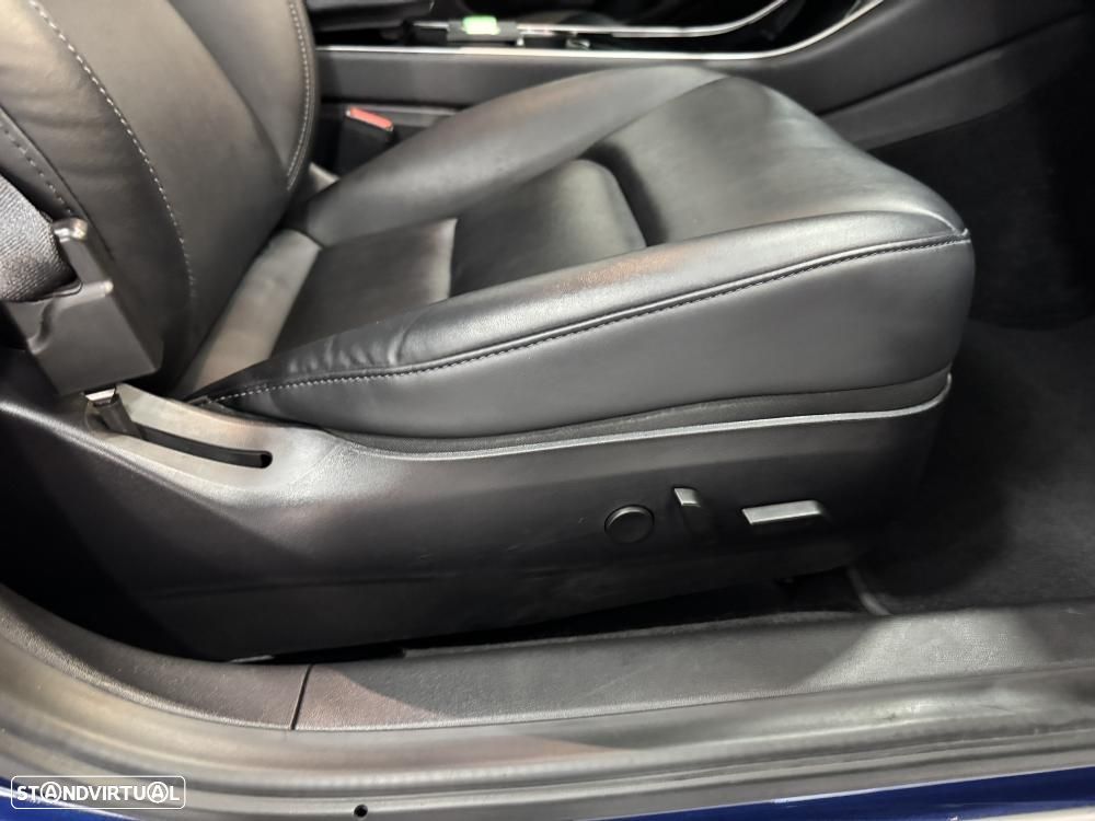 Tesla Model 3 Long-Range Dual Motor AWD - 34