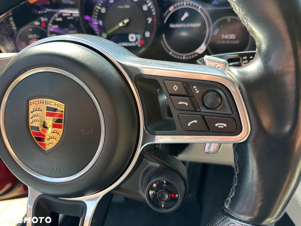 Porsche Panamera - 18