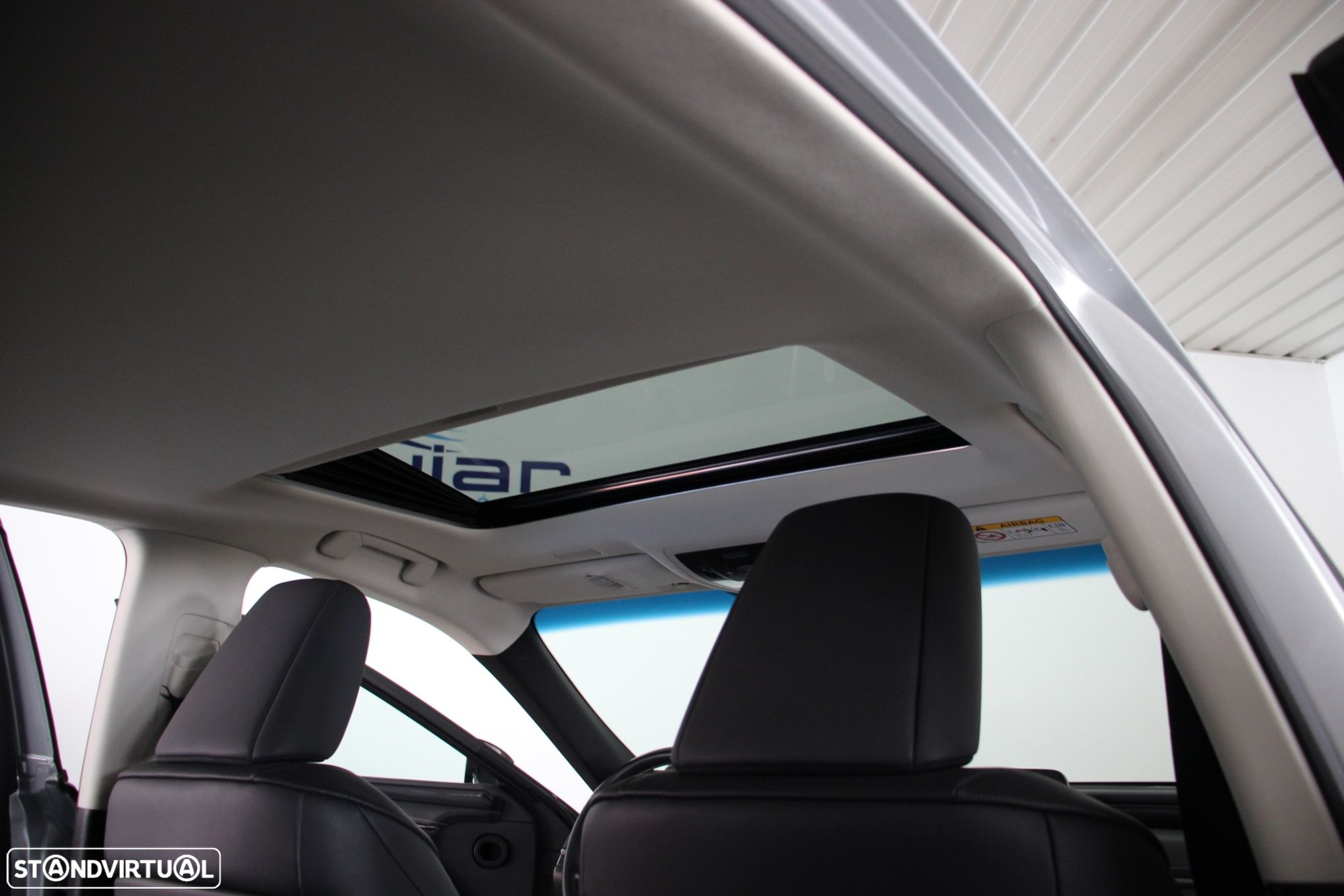 Lexus ES 300h - 15