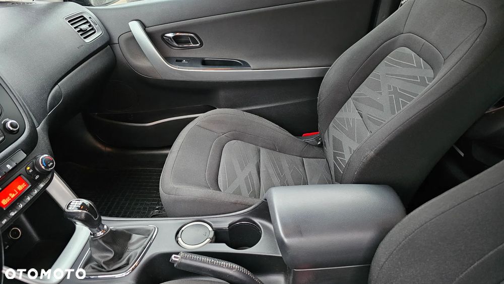 Kia ProCeed 1.4 M - 12