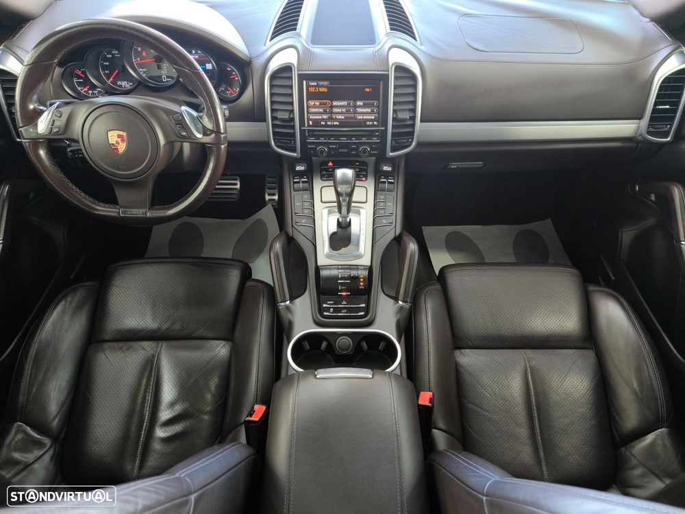 Porsche Cayenne - 11