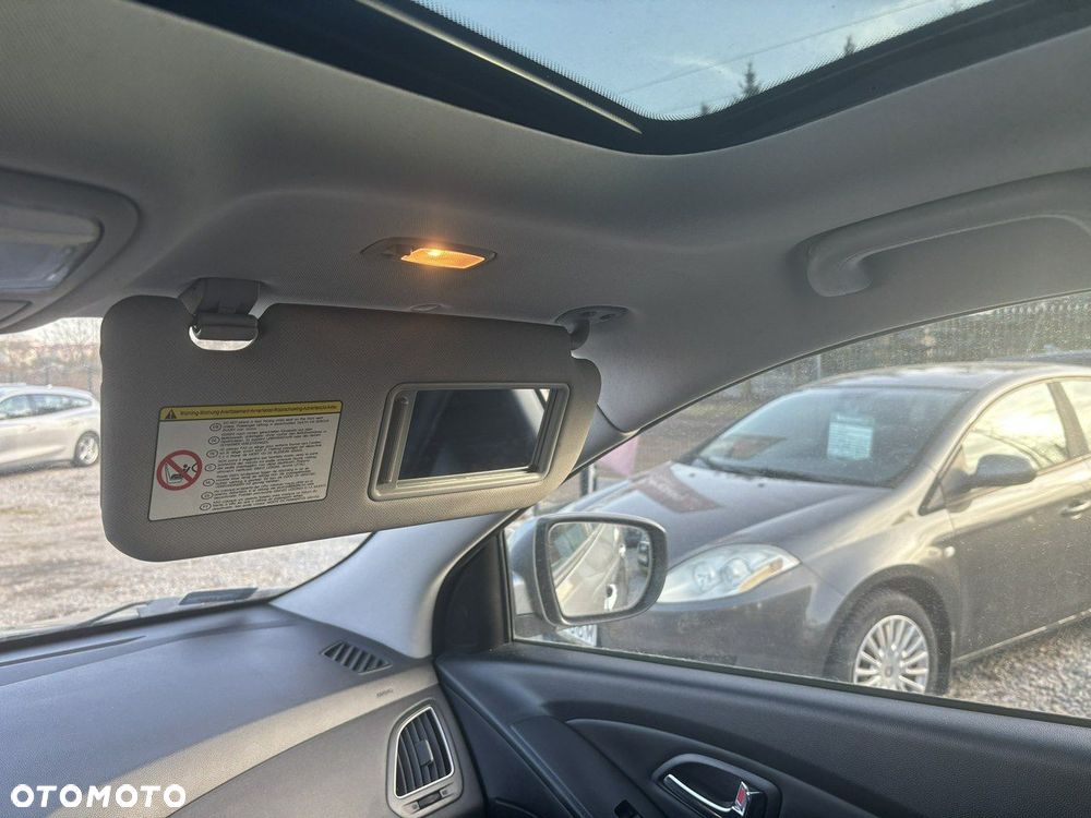 Hyundai ix35 - 22