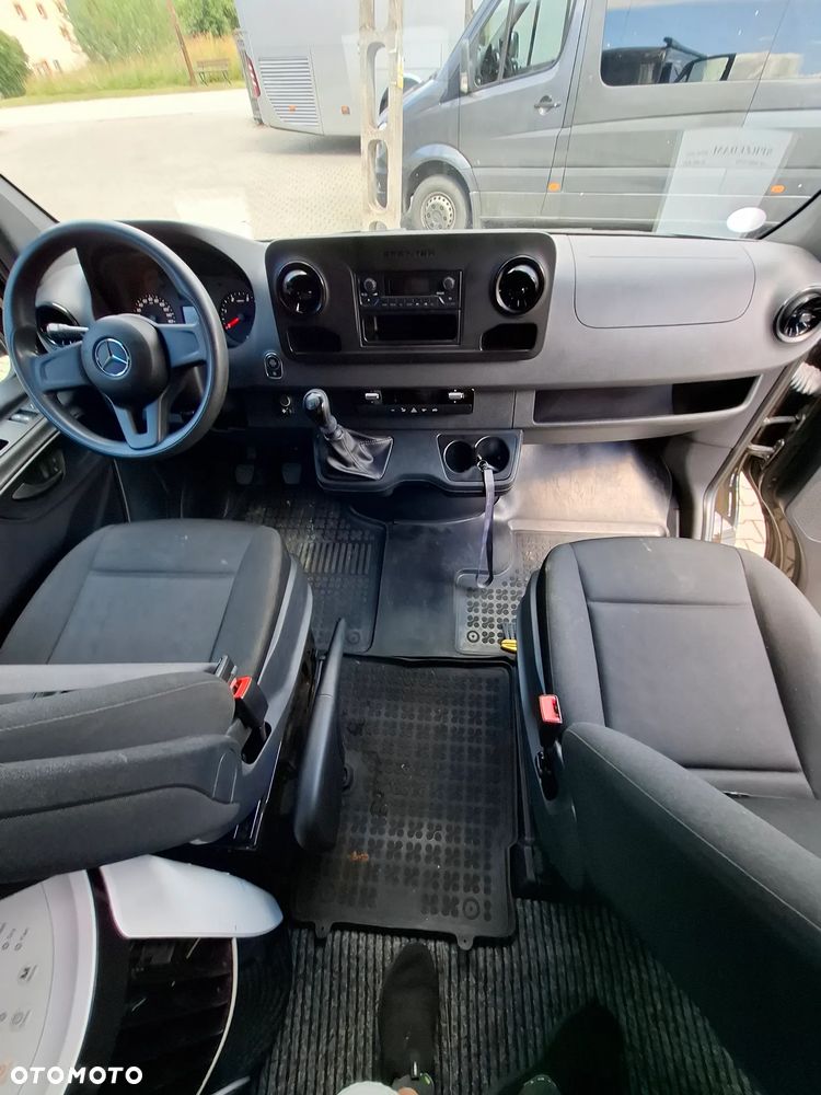 Mercedes-Benz Sprinter 907.255 - 4
