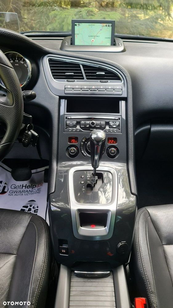 Peugeot 5008 HDI 160 Automatik Allure - 19