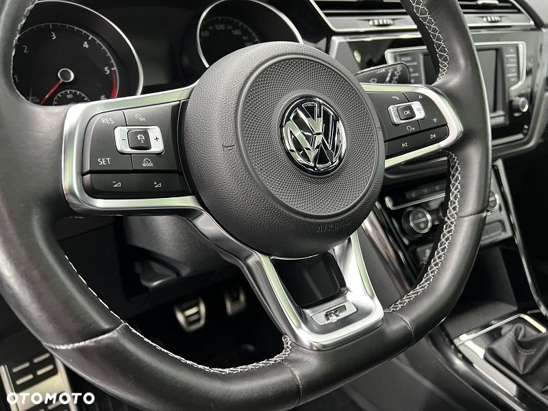 Volkswagen Touran 2.0 TDI SCR Highline - 17