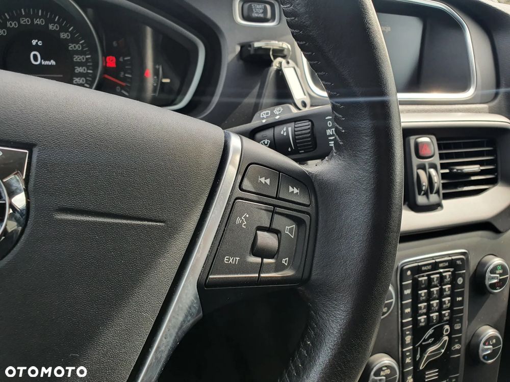 Volvo V40 D3 Kinetic - 36