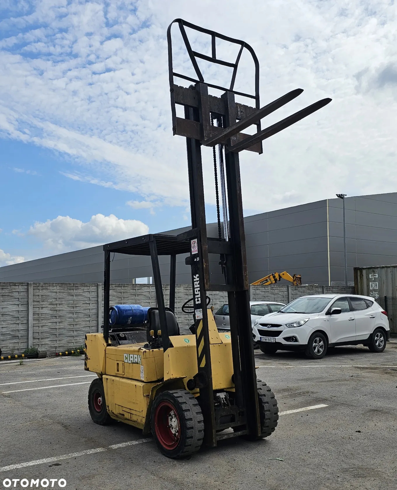 Clark GPM 30 / LPG / UDŻWIG 3000KG / MASZT 3.27M - 13