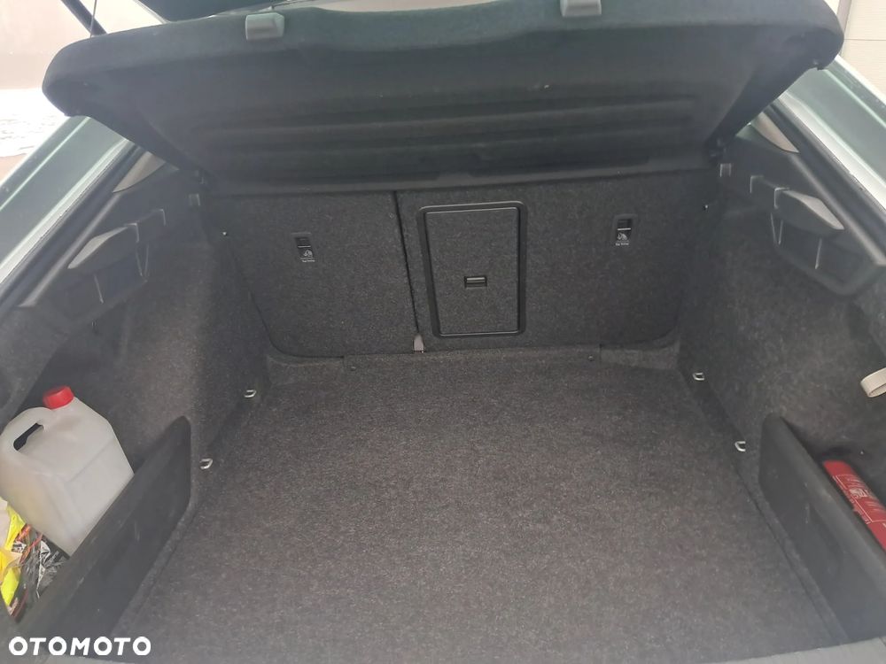 Skoda Octavia 2.0 TDI Ambition DSG - 8