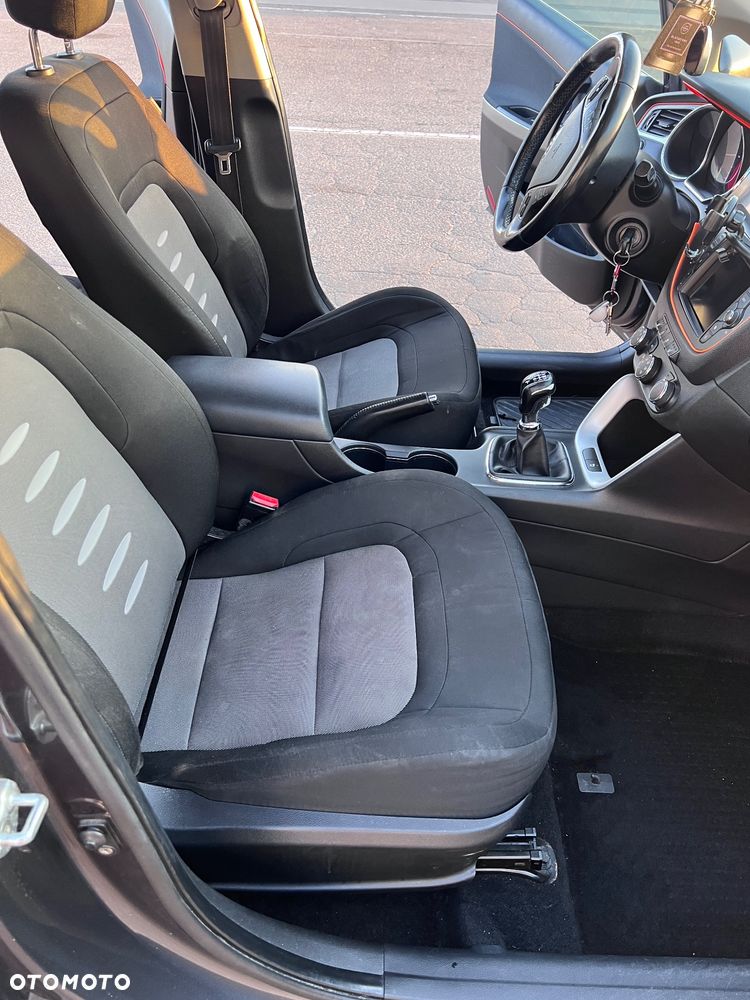 Kia Ceed - 9