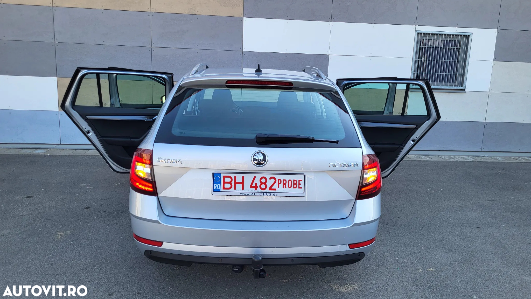Skoda Octavia Combi 2.0 TDI (Green tec) DSG Style - 22
