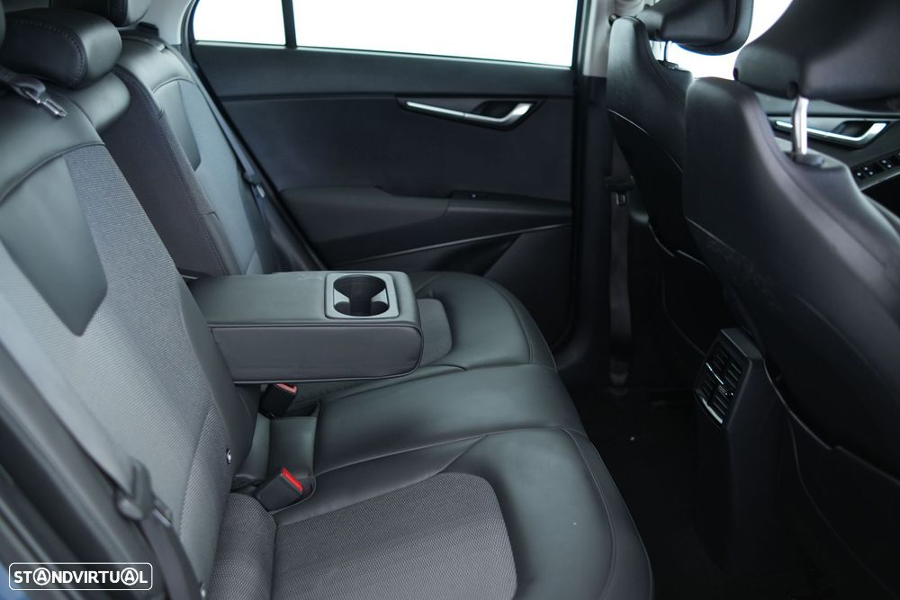 Kia Niro EV 64kWh Tech X - 38