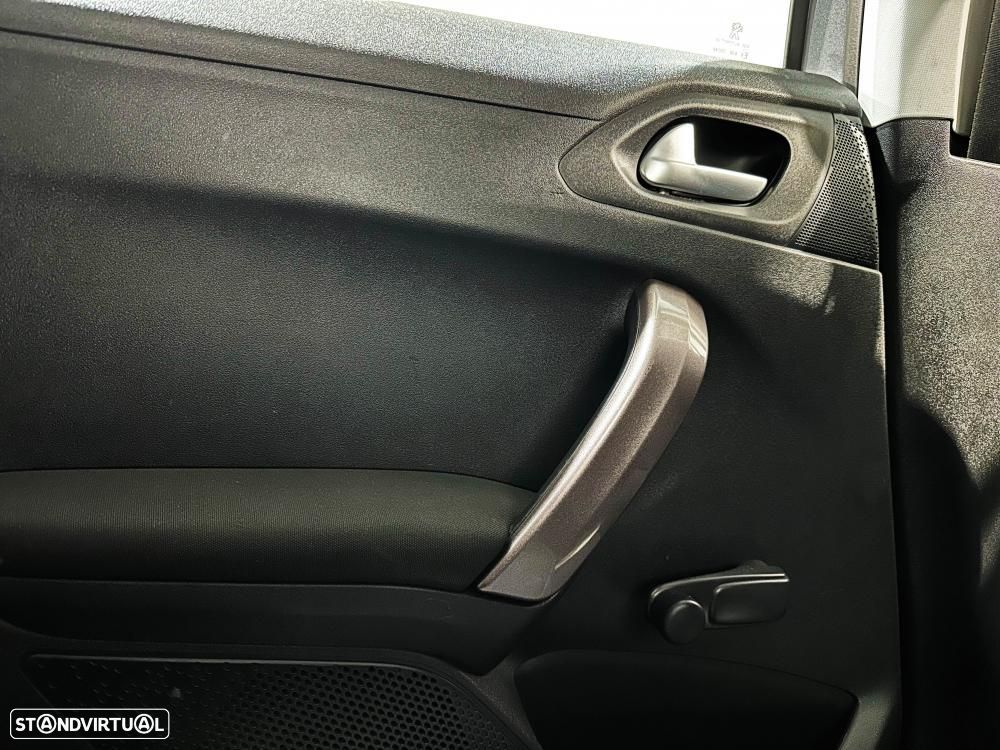 Peugeot 2008 1.6 e-HDi Allure 2-Tronic - 29