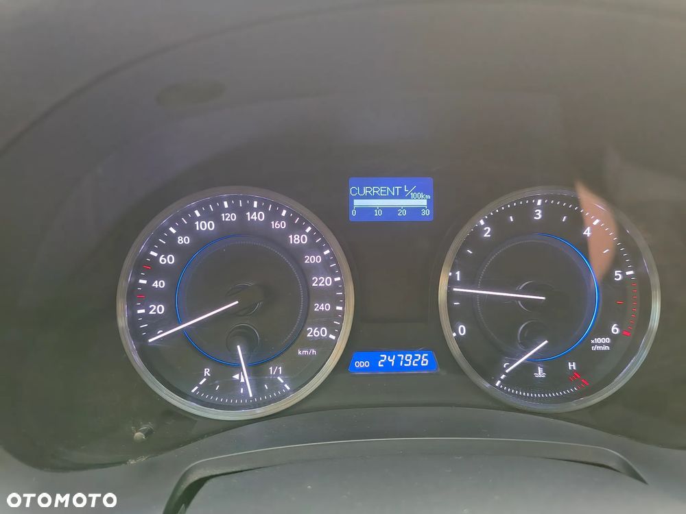 Lexus IS 200d - 8