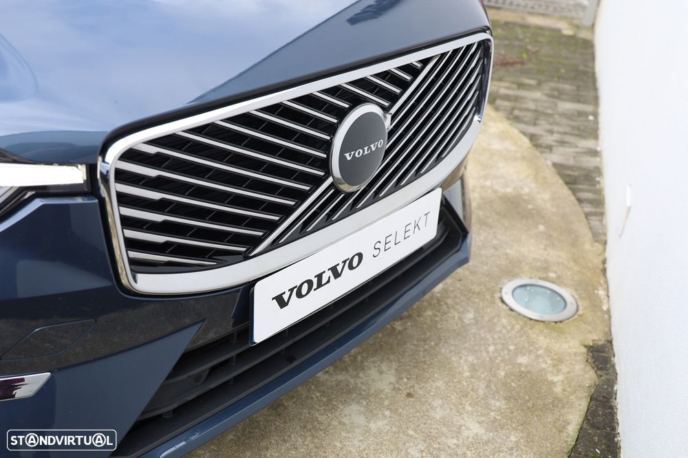 Volvo XC 60 2.0 T6 PHEV Core AWD - 31