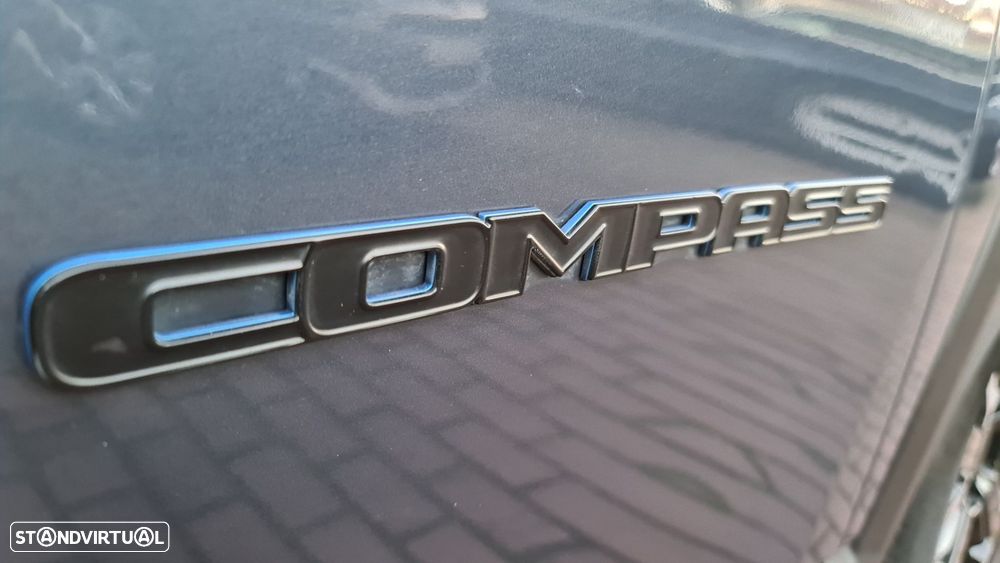 Jeep Compass - 35