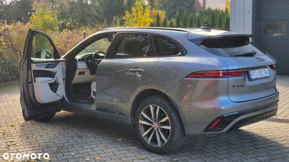 Jaguar F-Pace 2.0 P400e PHEV AWD R-Dynamic SE - 9