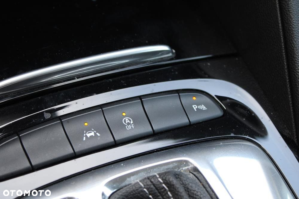 Opel Insignia - 17