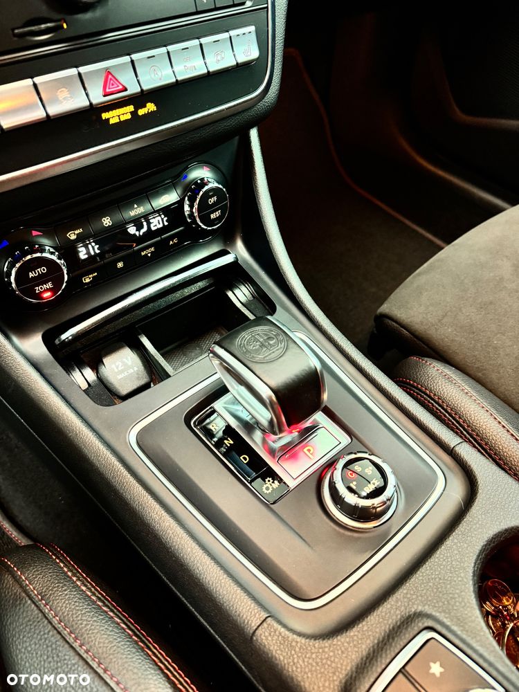 Mercedes-Benz CLA - 11