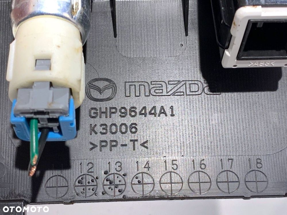 GNIAZDO USB  MAZDA 6 sedan (GJ, GL) 2012 - 2022 2.5 (GJ5FP) 141 kW [192 KM] benzyna 2013 - 2022 - 5