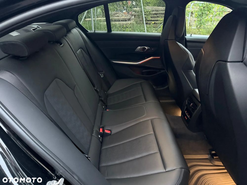 BMW M3 Competition xDrive sport - 11