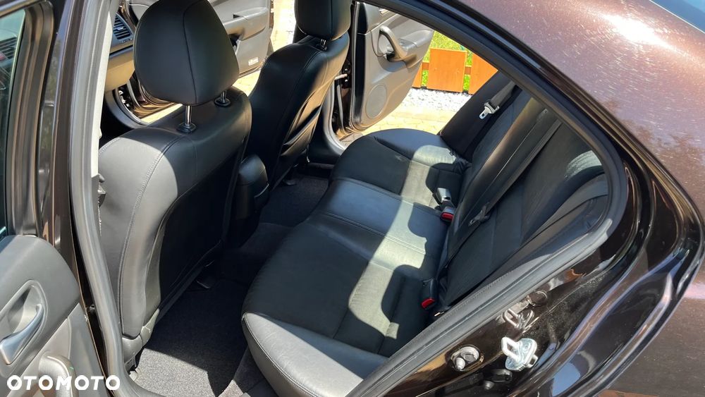Honda Accord 2.0 Sport - 12