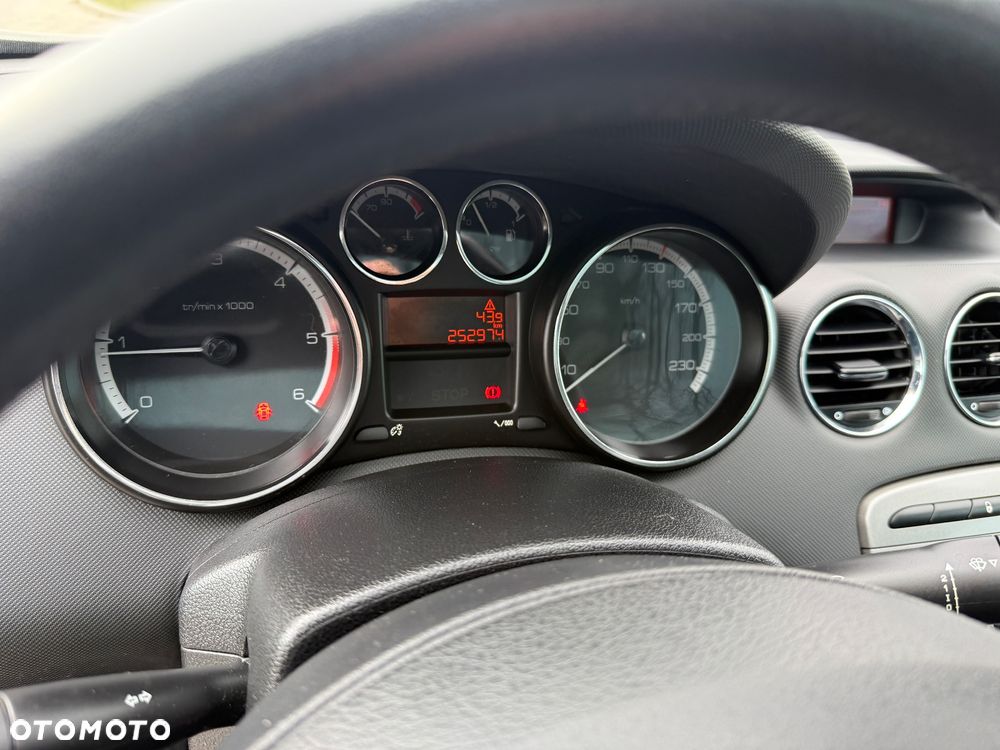 Peugeot 308 HDi FAP 110 Tendance - 10