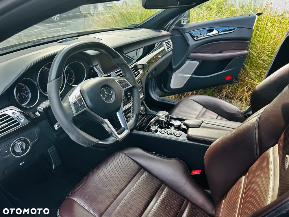 Mercedes-Benz CLS 63 AMG AMG SPEEDSHIFT MCT - 27