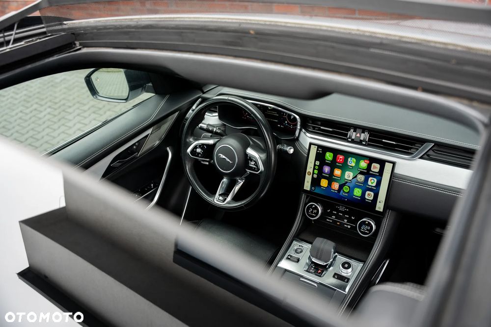 Jaguar F-Pace D200 AWD R-Dynamic HSE - 26