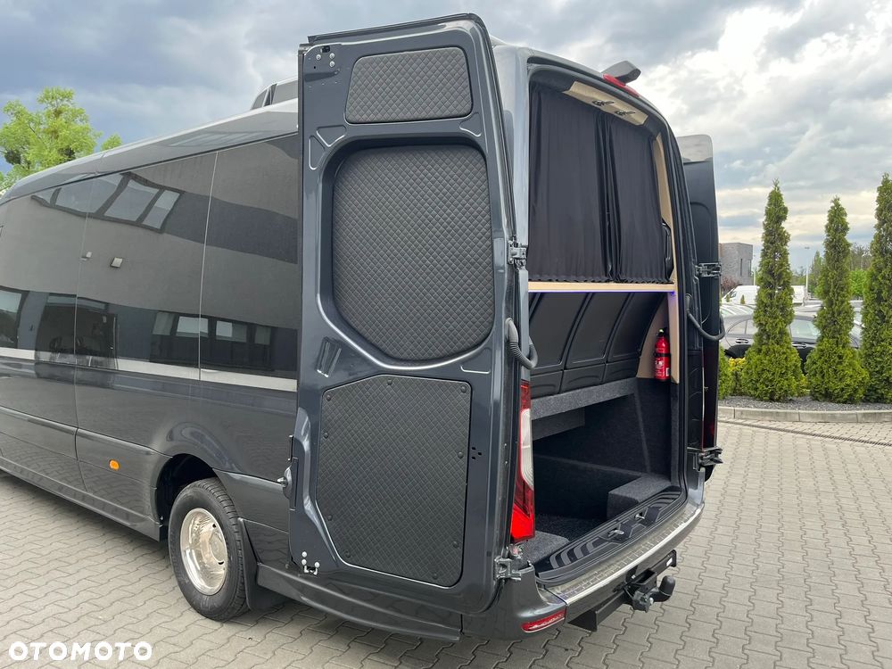 Mercedes-Benz Sprinter - 21
