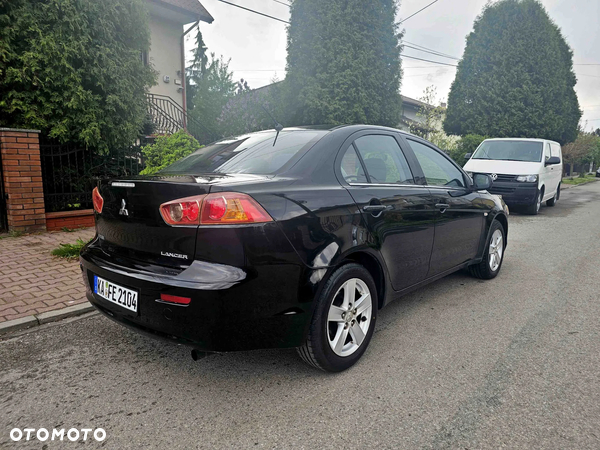 Mitsubishi Lancer 1.8 Intense