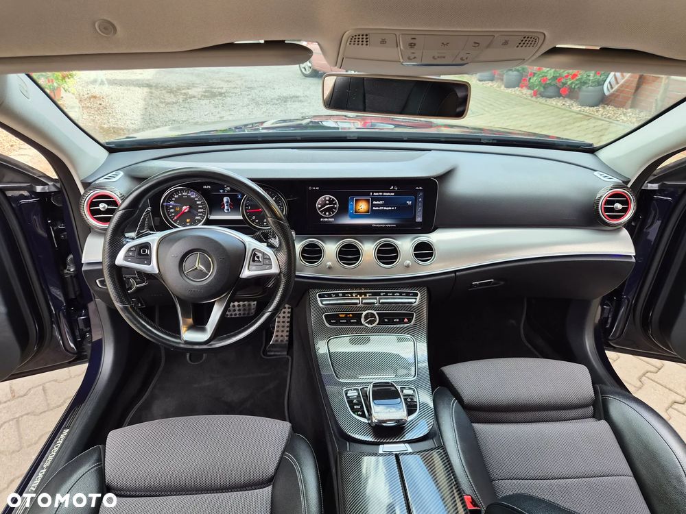 Mercedes-Benz Klasa E - 28