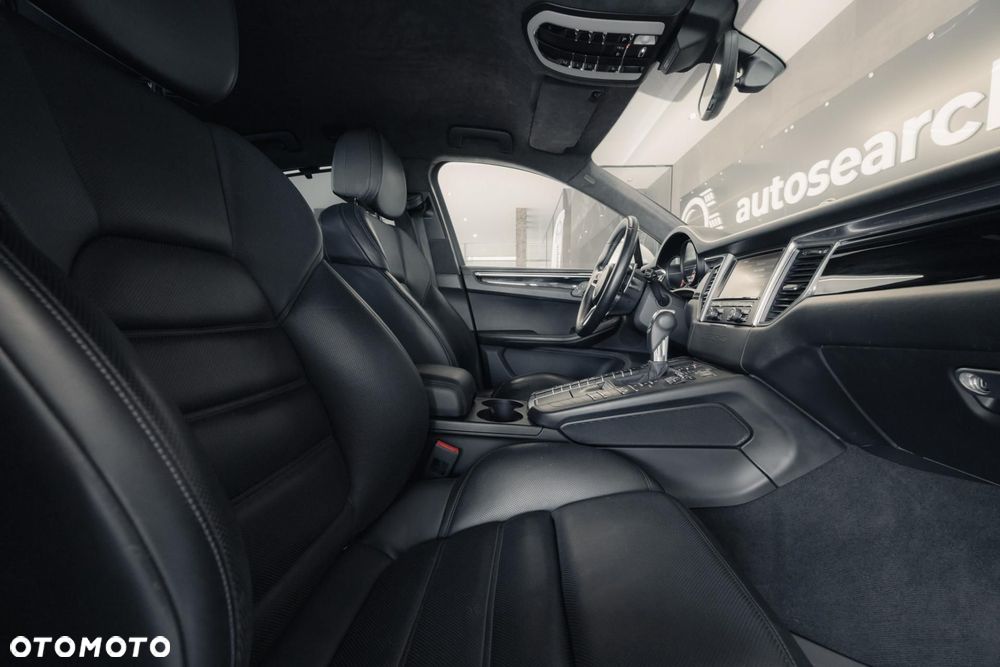 Porsche Macan Turbo - 17