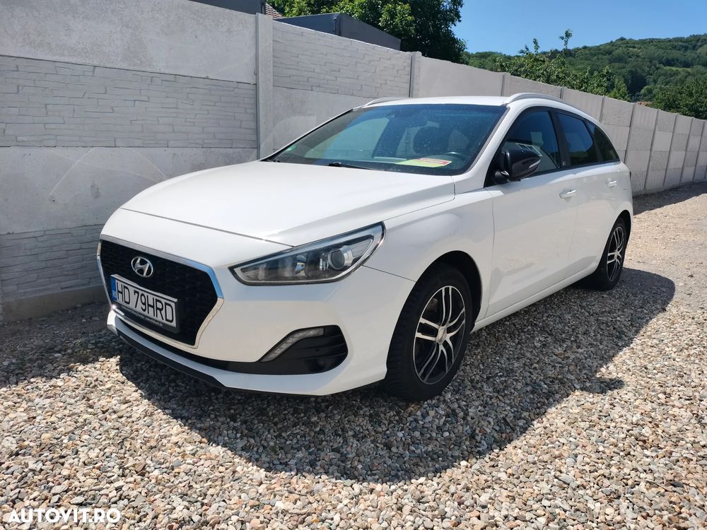 HYUNDAI i30