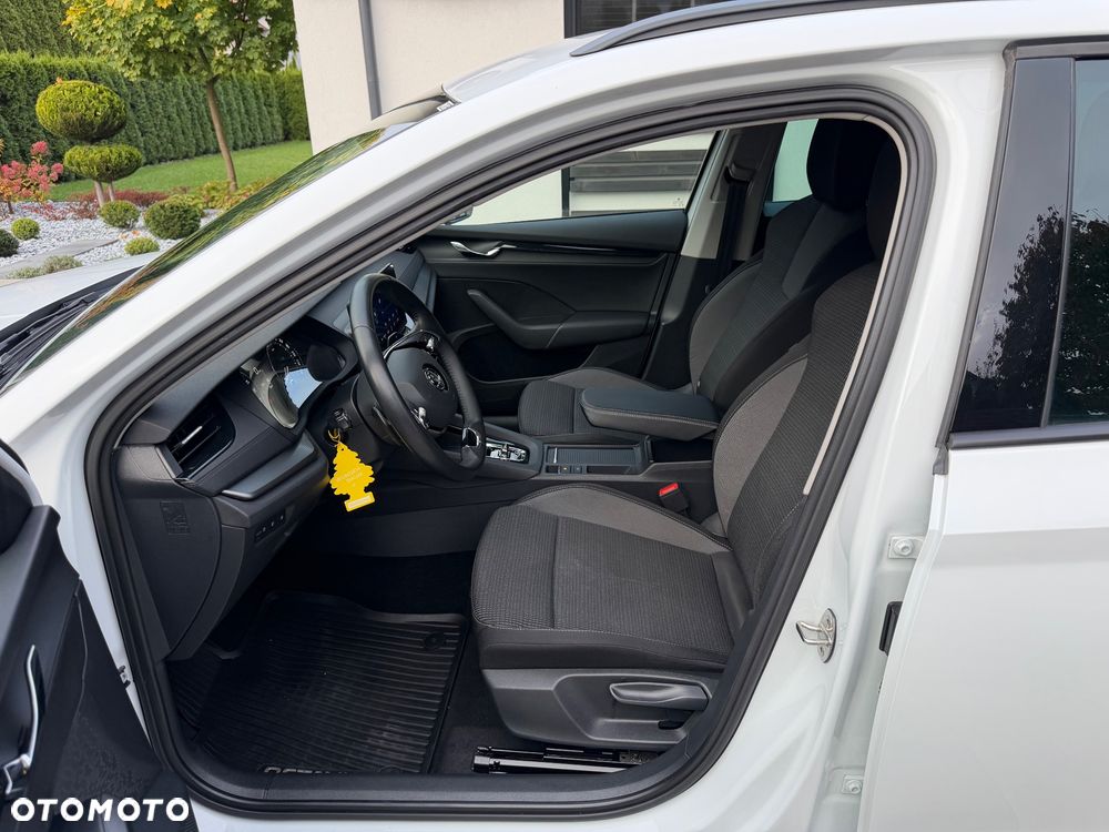 Skoda Octavia 2.0 TDI Ambition DSG - 22