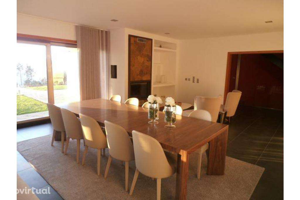 Moradia T4 / acabamentos de luxo - Grande imagem: 2/17