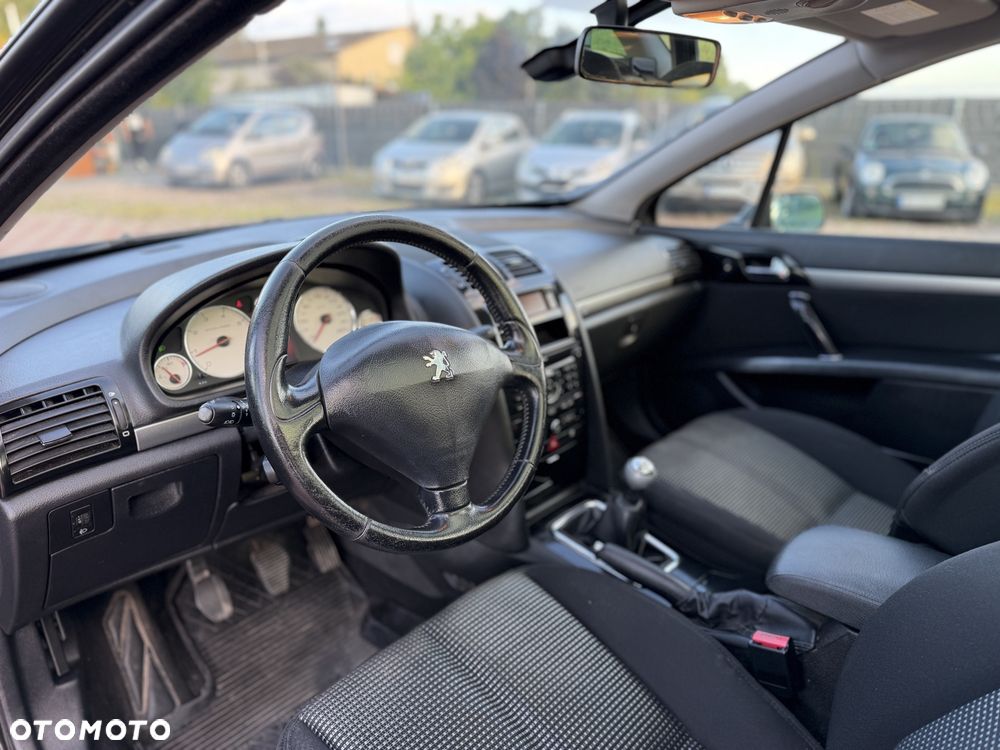 Peugeot 407 - 8