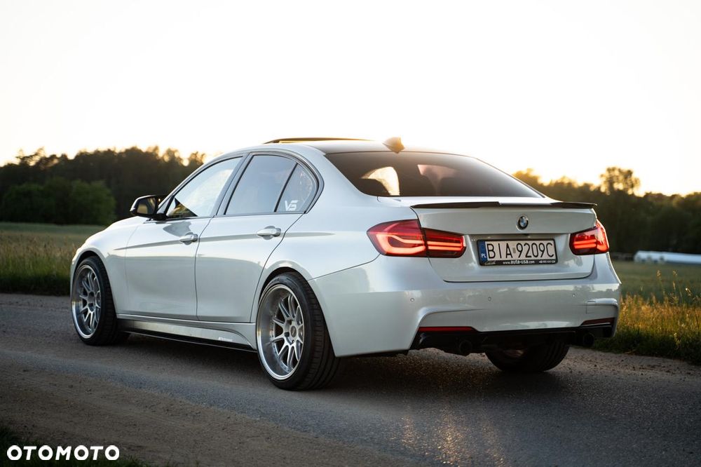 BMW Seria 3 335i Sport Line - 17