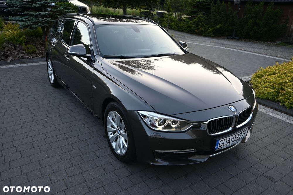 BMW Seria 3 320d Sport-Aut Luxury Line - 8
