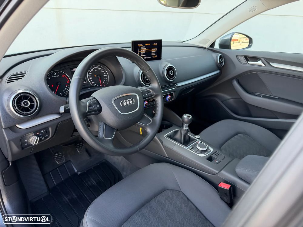 Audi A3 Sportback 1.6 TDI Advance Ultra — fotografia 7