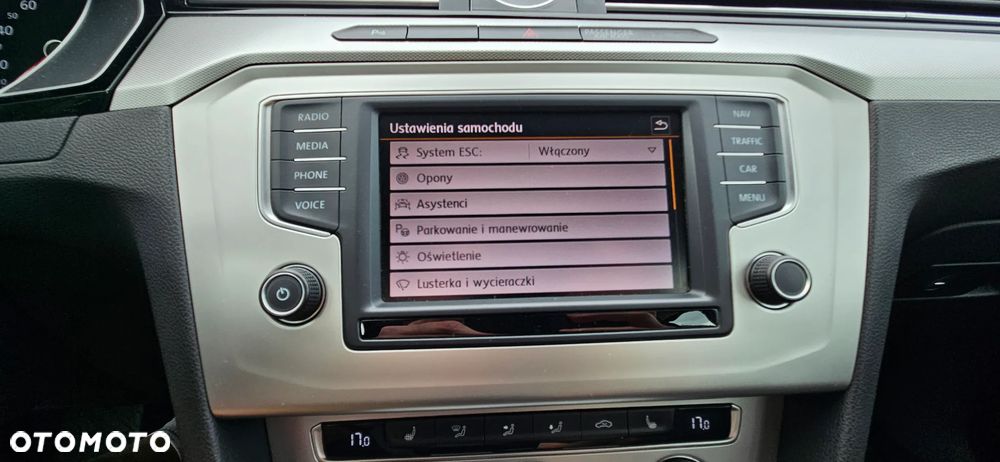 Volkswagen Passat Variant 2.0 TDI BMT Comfortline - 20