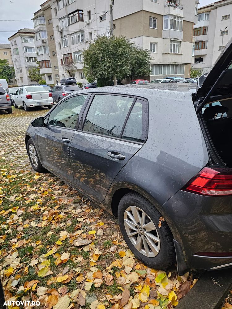 Volkswagen Golf - 3