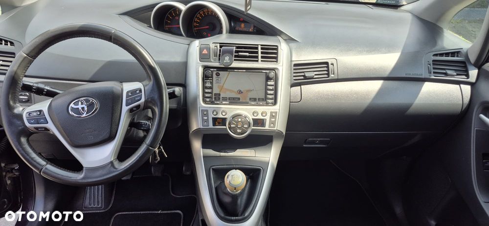 Toyota Verso - 8