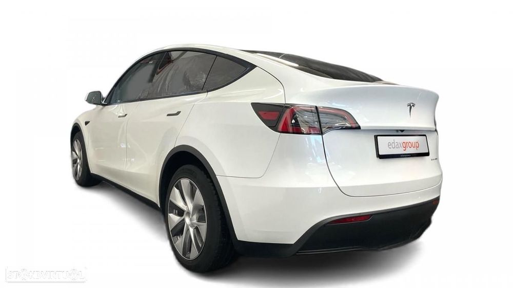 Tesla Model Y Long Range Dual Motor AWD - 2