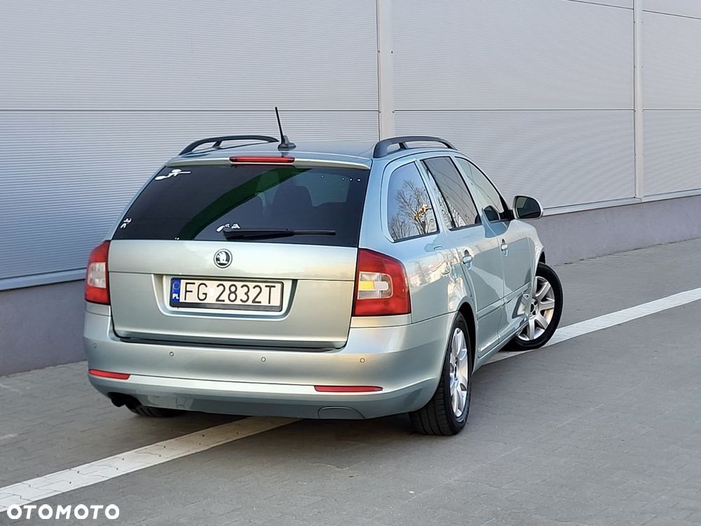 Skoda Octavia 1.8 TSI FAMILY - 7